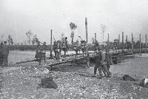 Novembre 1918. Soldati italiani all'inseguimento dell'invasore